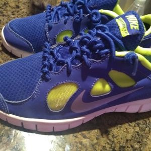 Nike free 5.0 sneakers Boys size 3y